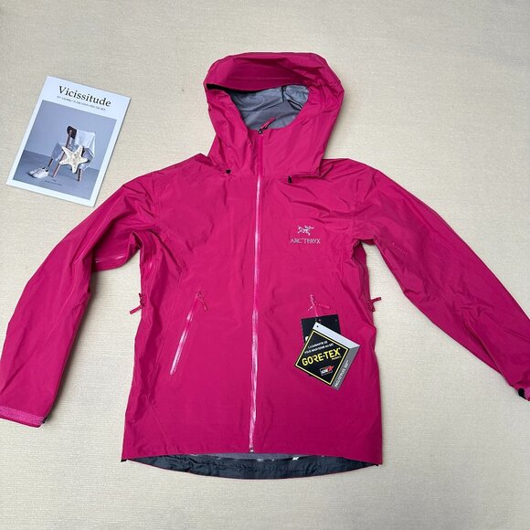 Arcteryx Beta Series Beta LT Hooded Hardshell Jacket Size M